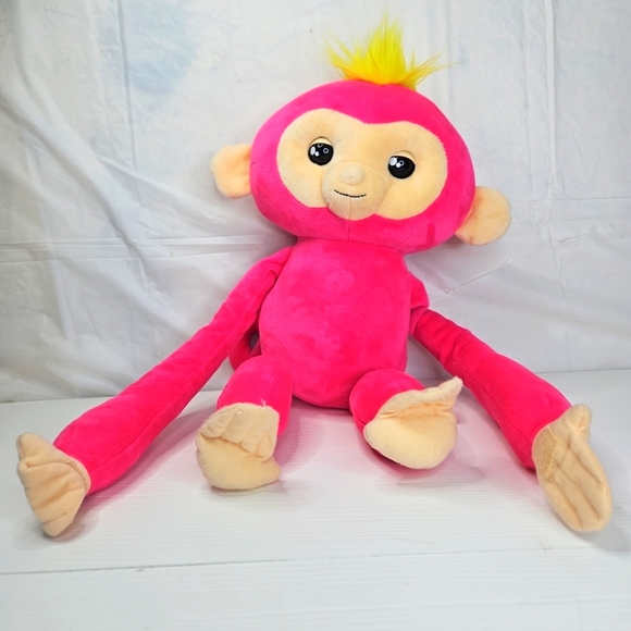 2018 WowWee Fingerlings Bella Hugs Interactive Pink Plush Monkey 16” - Picture 1 of 16